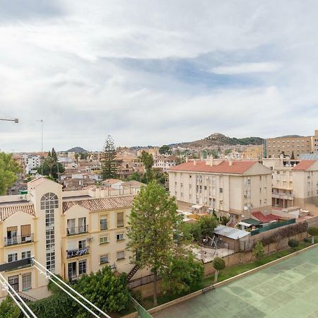 Stunning Spacious City Apartment With Free Parking Малага Екстер'єр фото